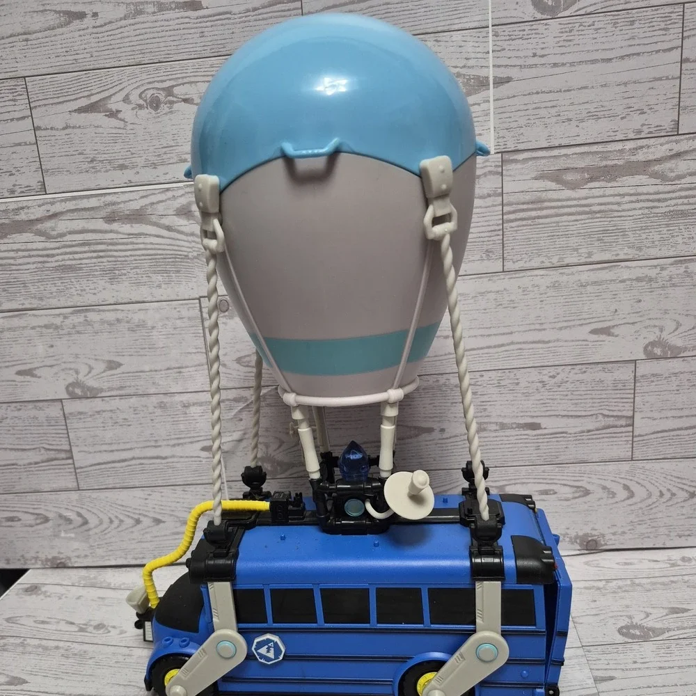 Fortnite Battle Royale Collection Battle Bus Vehicle 2018 Epic Toy not working